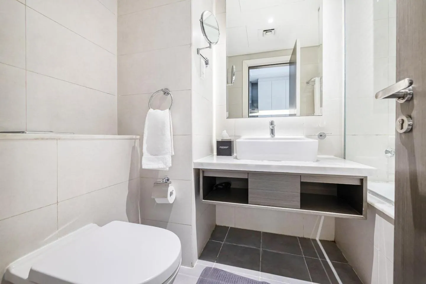 Apartment Damac Maison Prive Dubai