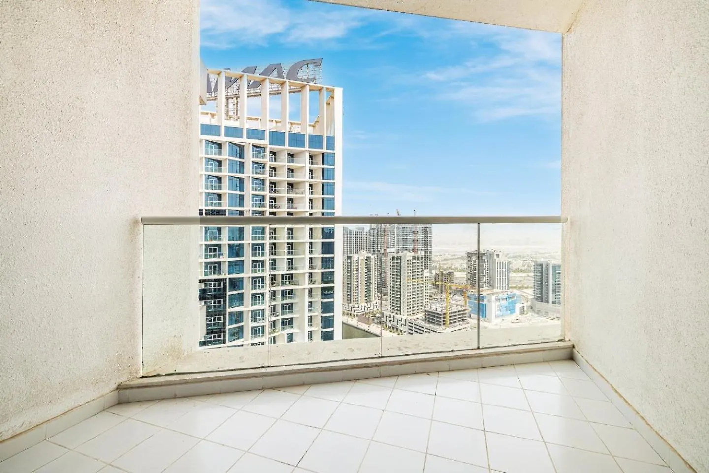 Apartment Damac Maison Prive Dubai